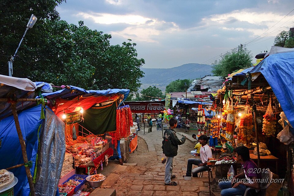 Pune — local market for mobile commerce apps