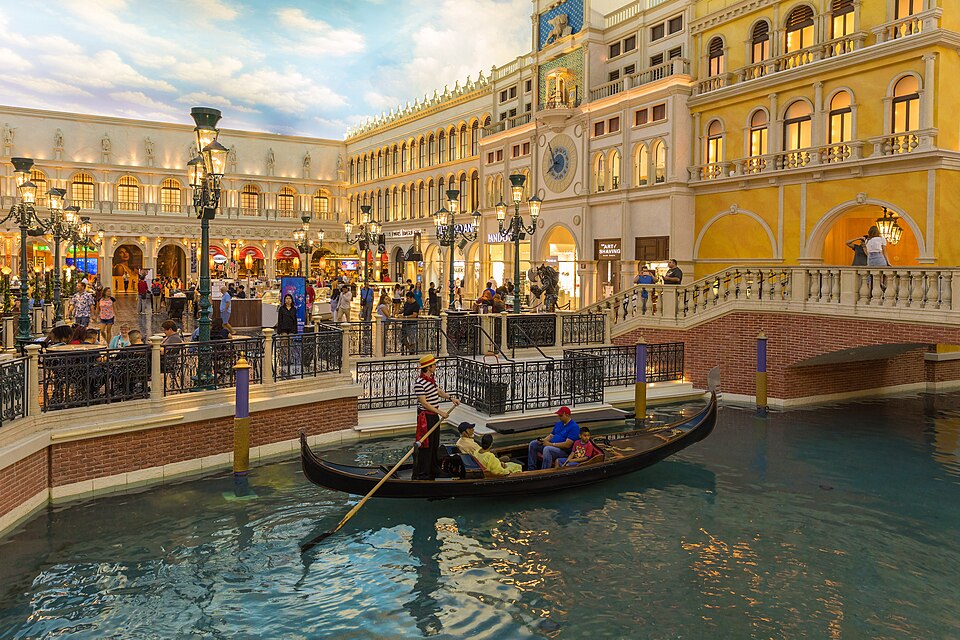 Las Vegas — local market for manufacturer and distributor portals