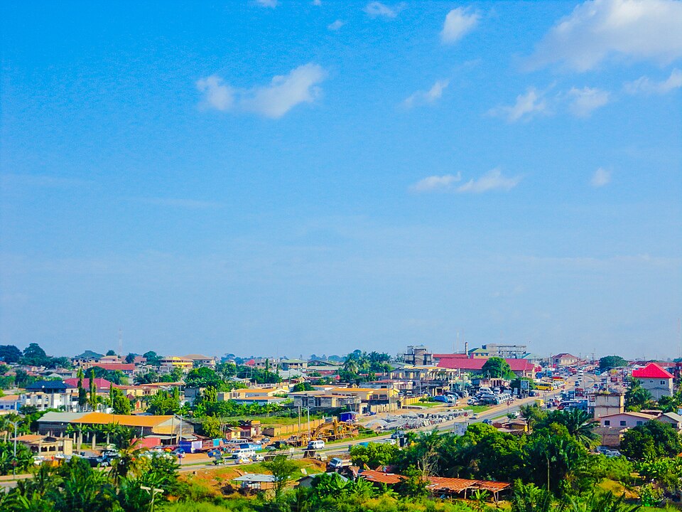 Kumasi — local market for online stores