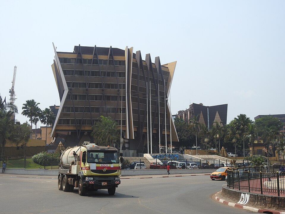 Yaoundé — local market for manufacturer and distributor portals