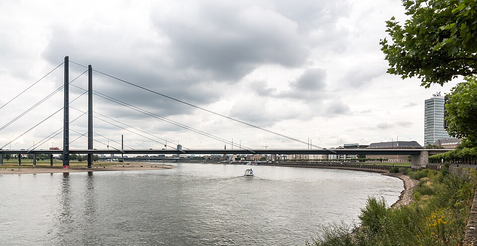 Düsseldorf — service booking platforms for local businesses