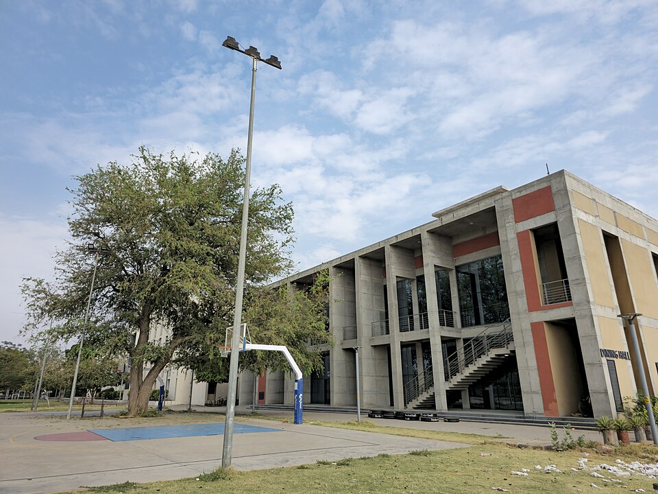 Gandhinagar — local market for custom e-commerce platforms