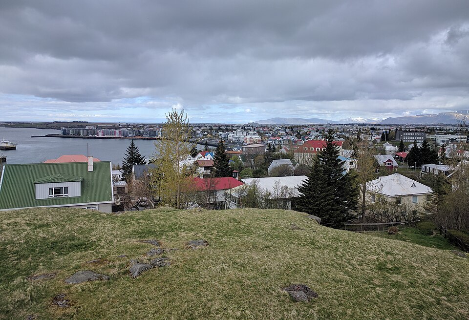 Hafnarfjörður — local market for service booking platforms