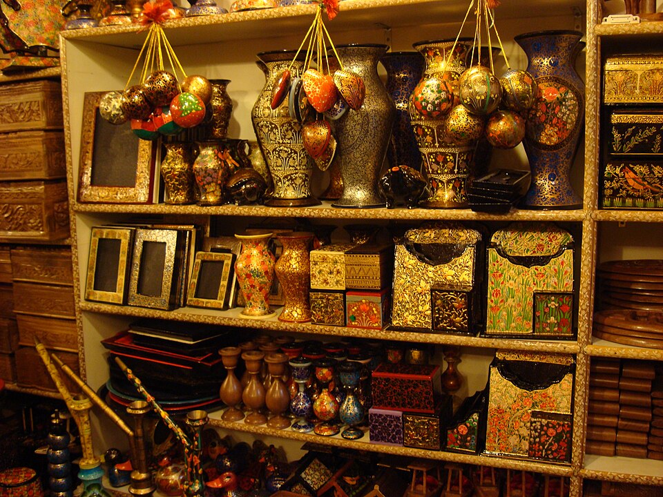 Srinagar — local market for manufacturer and distributor portals
