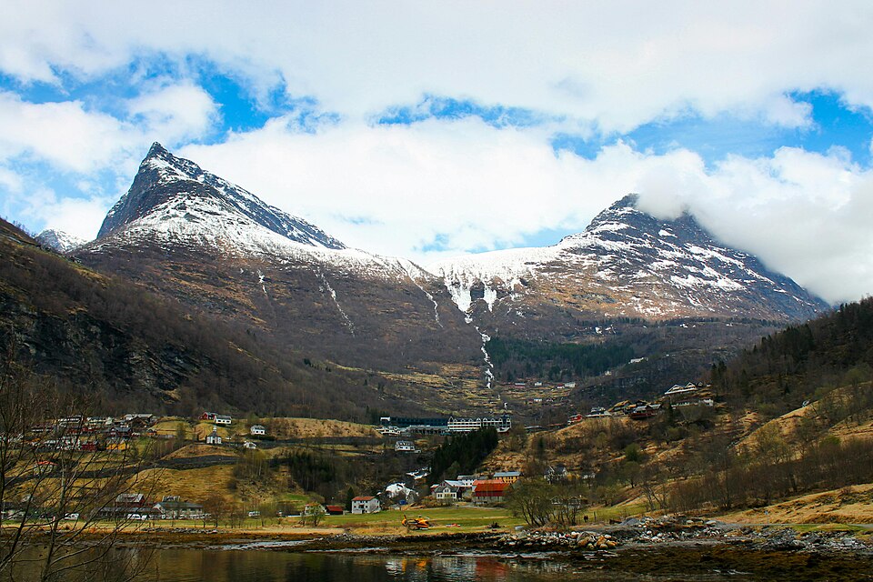 Norway — local market for mobile commerce apps