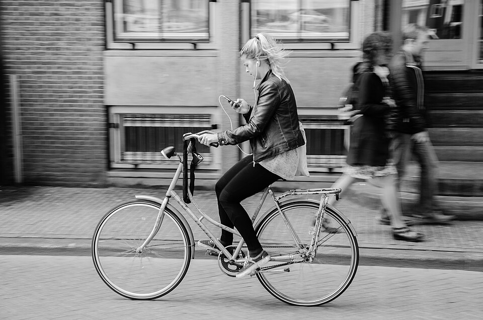 Amsterdam — manufacturer and distributor portals for local businesses