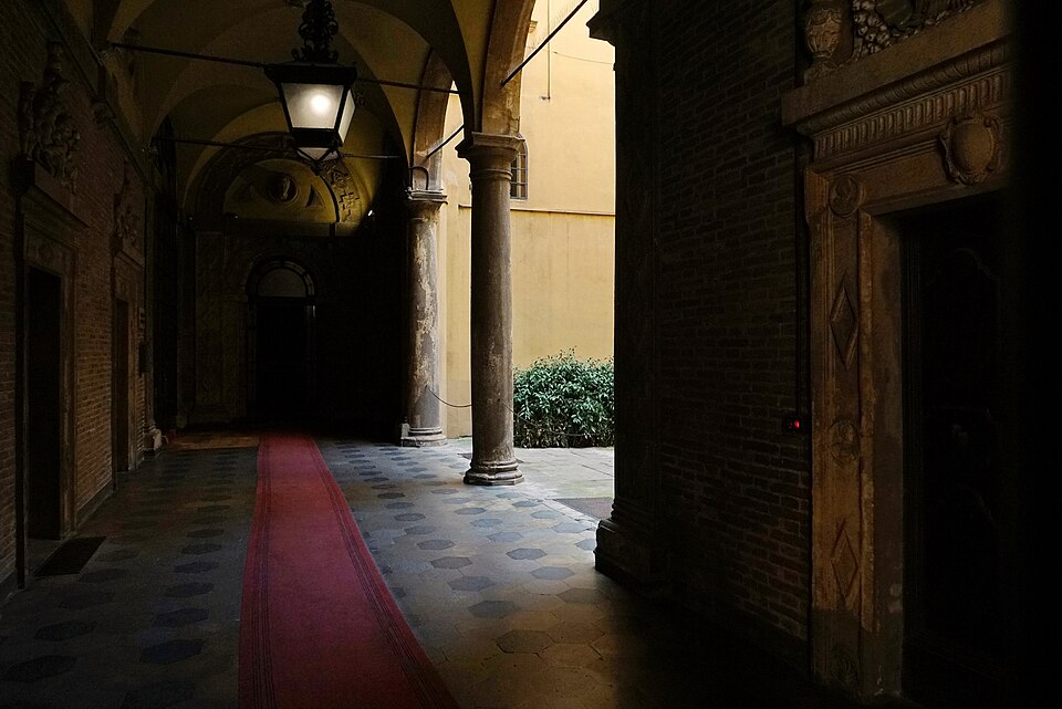 Bologna — local market for subscription and membership platforms