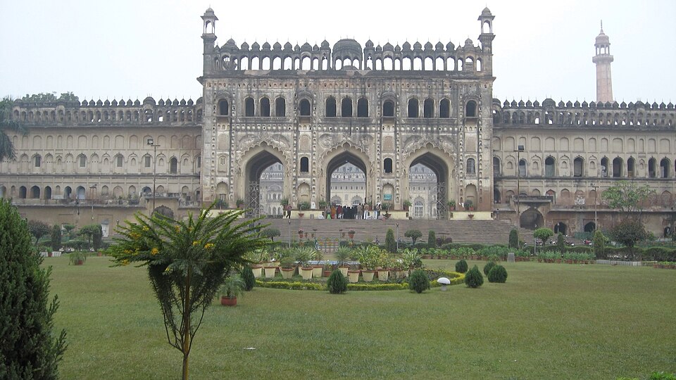 Lucknow — B2B and wholesale portals for local businesses