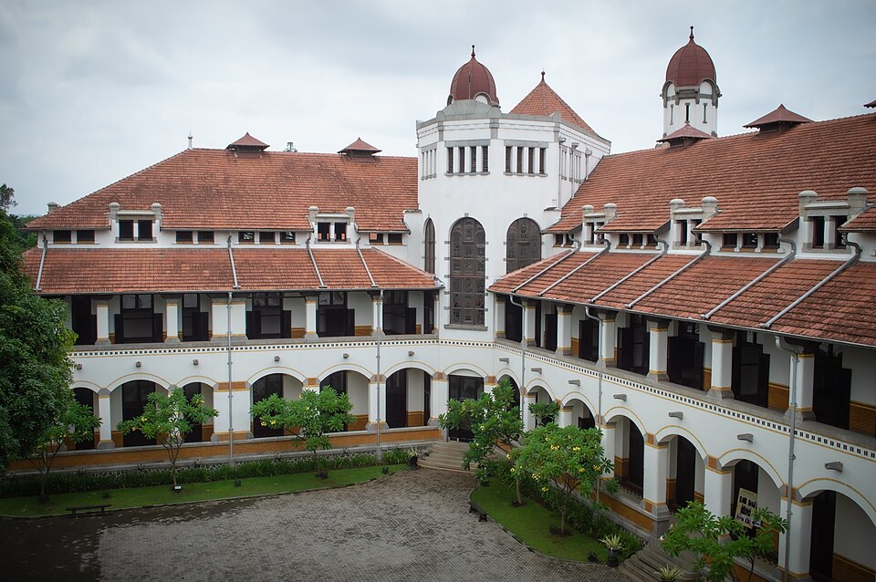 Semarang — local market for custom e-commerce platforms