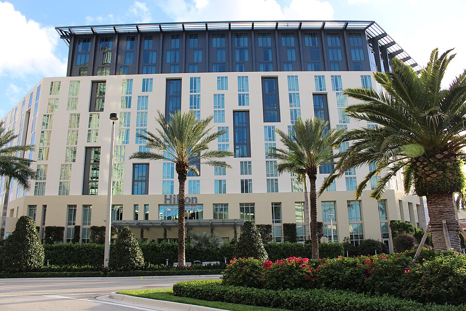 West Palm Beach — local market for custom e-commerce platforms