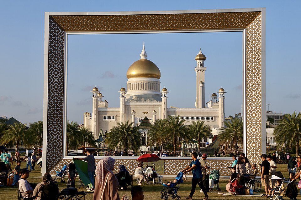 Bandar Seri Begawan — local market for online stores