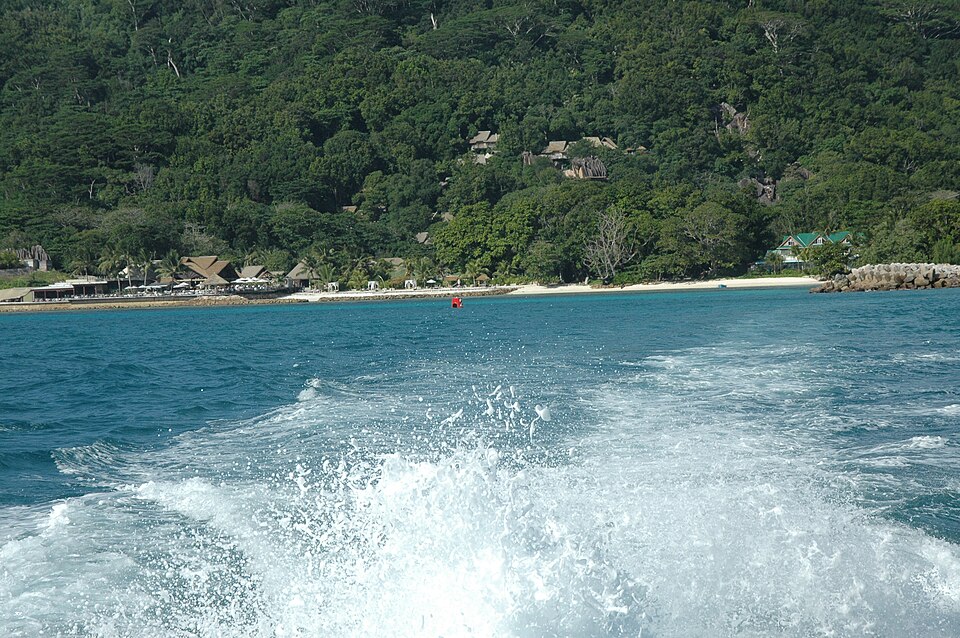 Seychelles — local market for mobile commerce apps