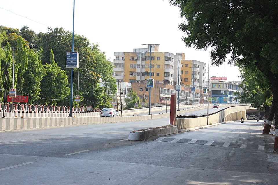 Vadodara — manufacturer and distributor portals for local businesses