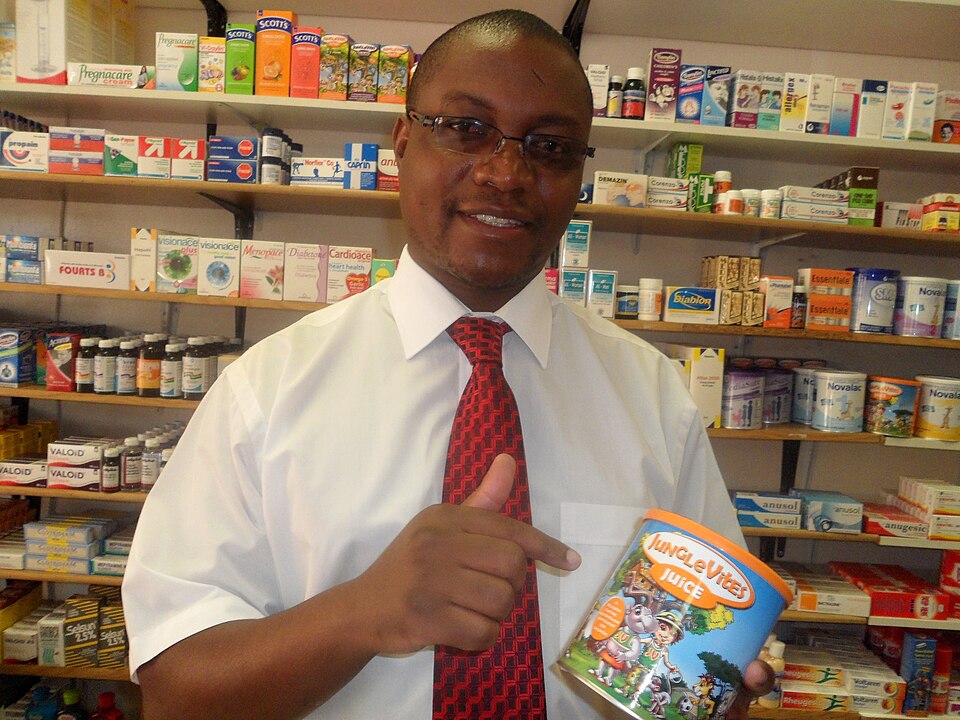 Francistown — international and multi-region stores for local businesses
