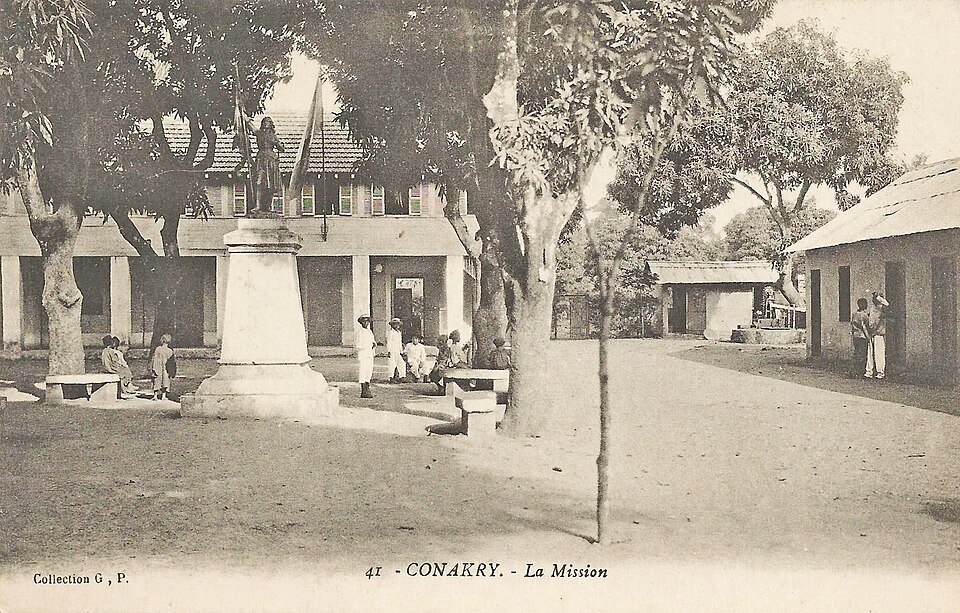 Conakry — subscription and membership platforms for local businesses