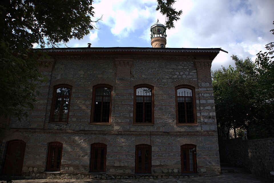 Sheki — local market for custom e-commerce platforms