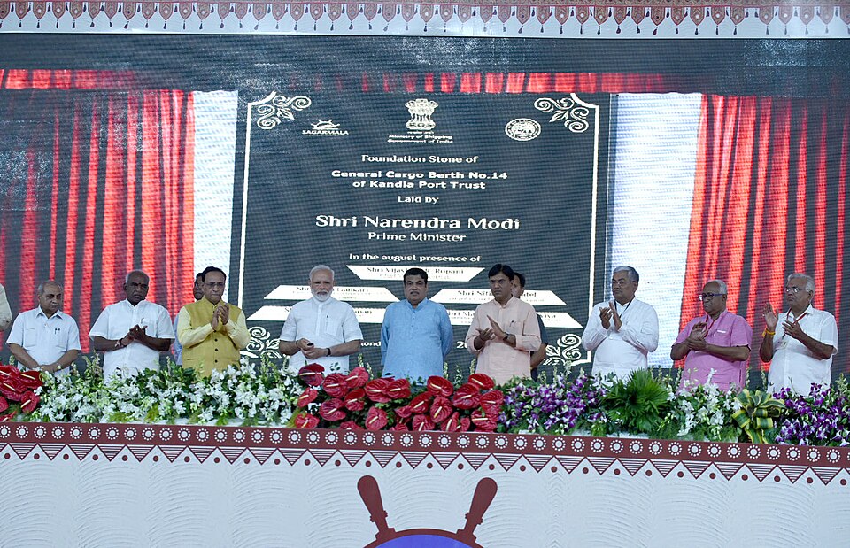 Gandhidham — local market for service booking platforms