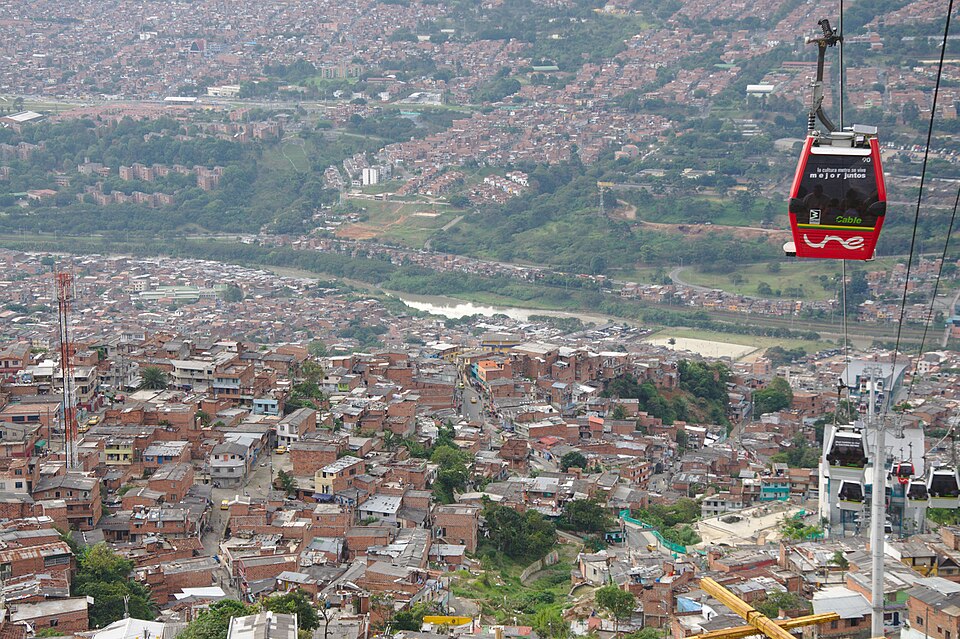 Medellín — manufacturer and distributor portals for local businesses