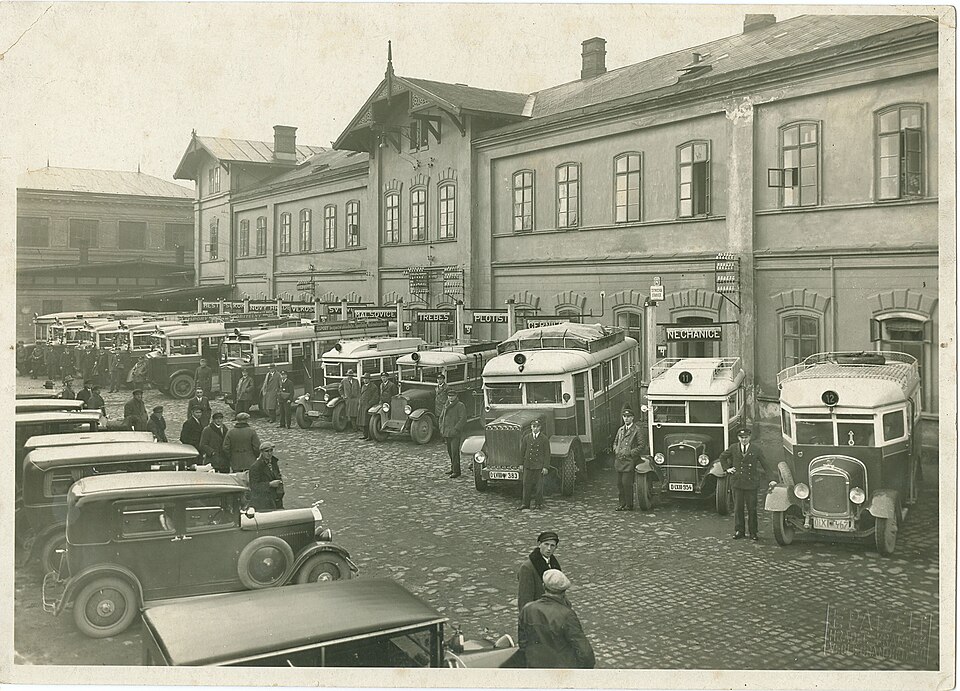 Hradec Králové — local market for B2B and wholesale portals