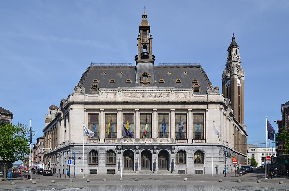 Charleroi — local market for online stores
