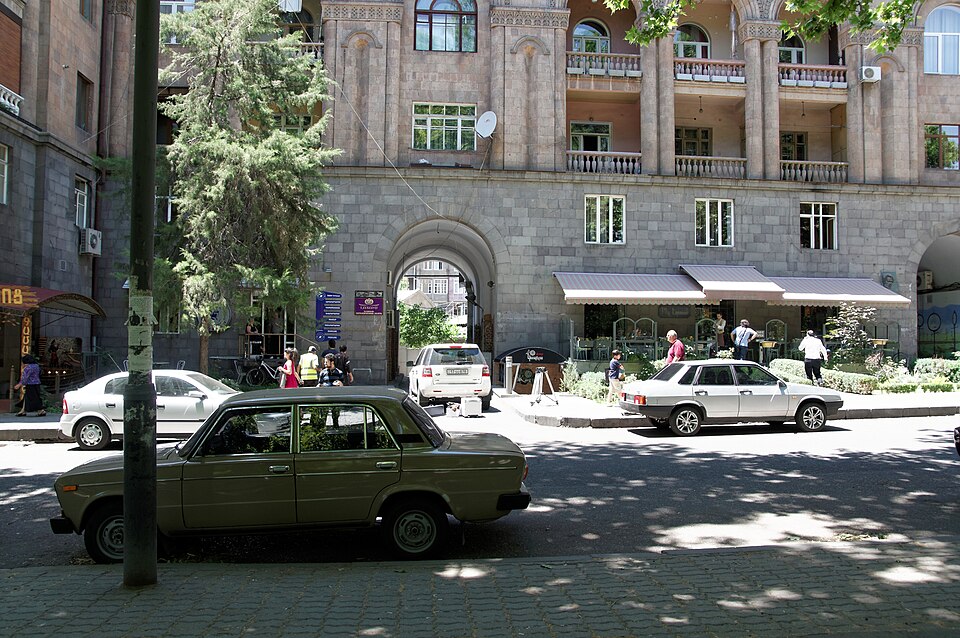 Yerevan — B2B and wholesale portals for local businesses