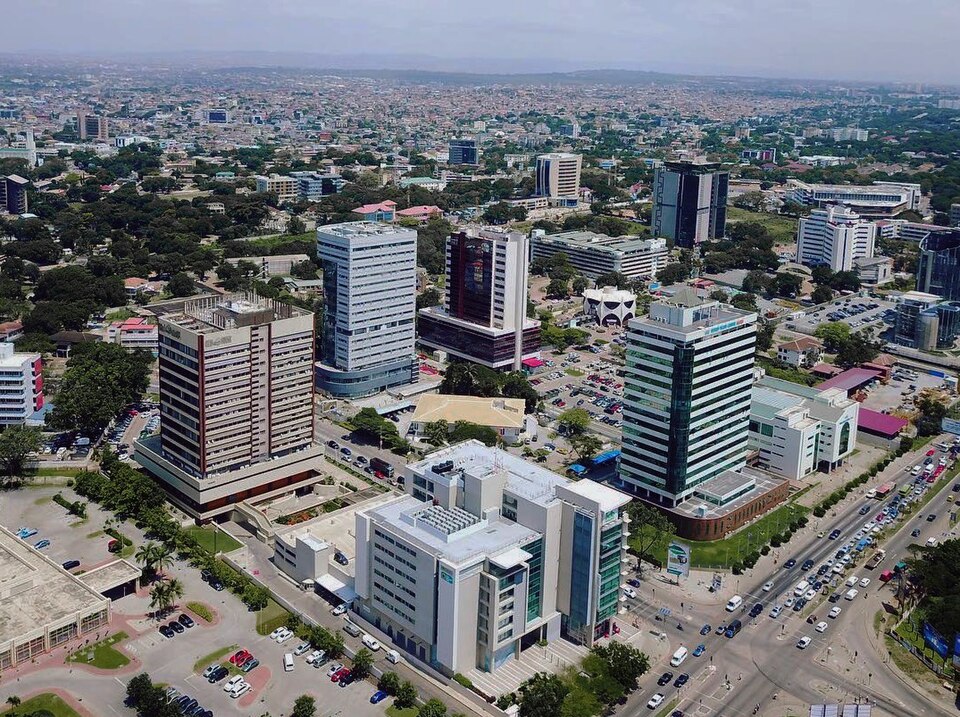 Accra — local market for online stores