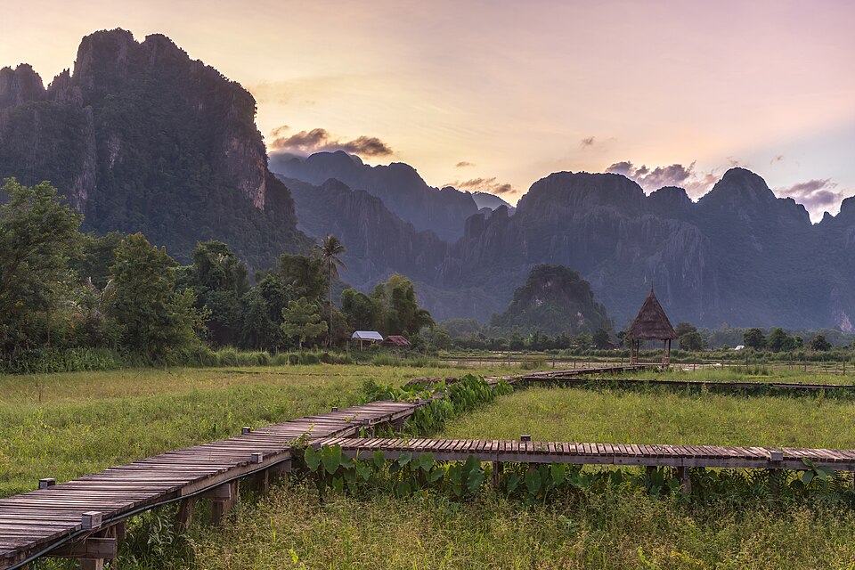 Vang Vieng — service booking platforms for local businesses