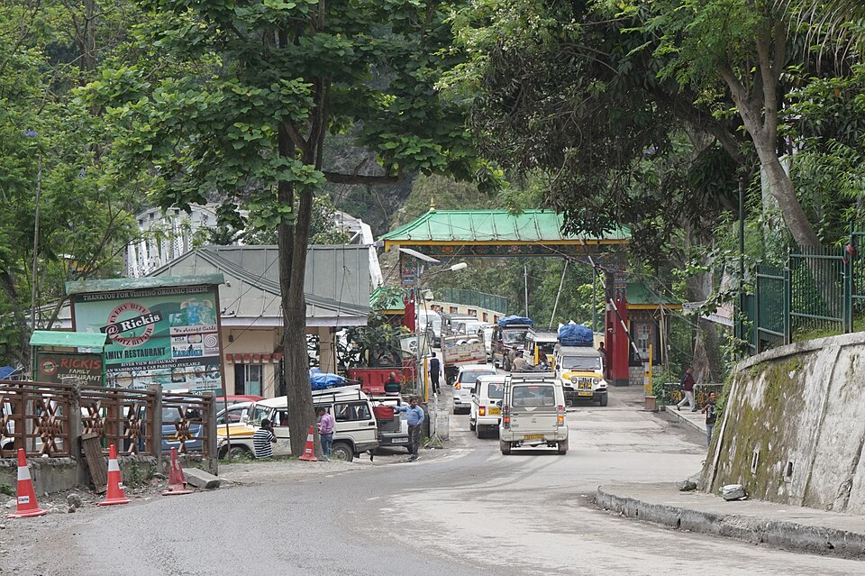 Rangpo — local market for online stores