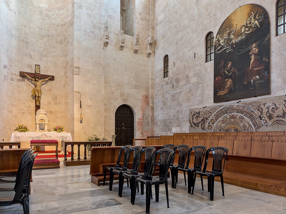 Bari — local market for service booking platforms