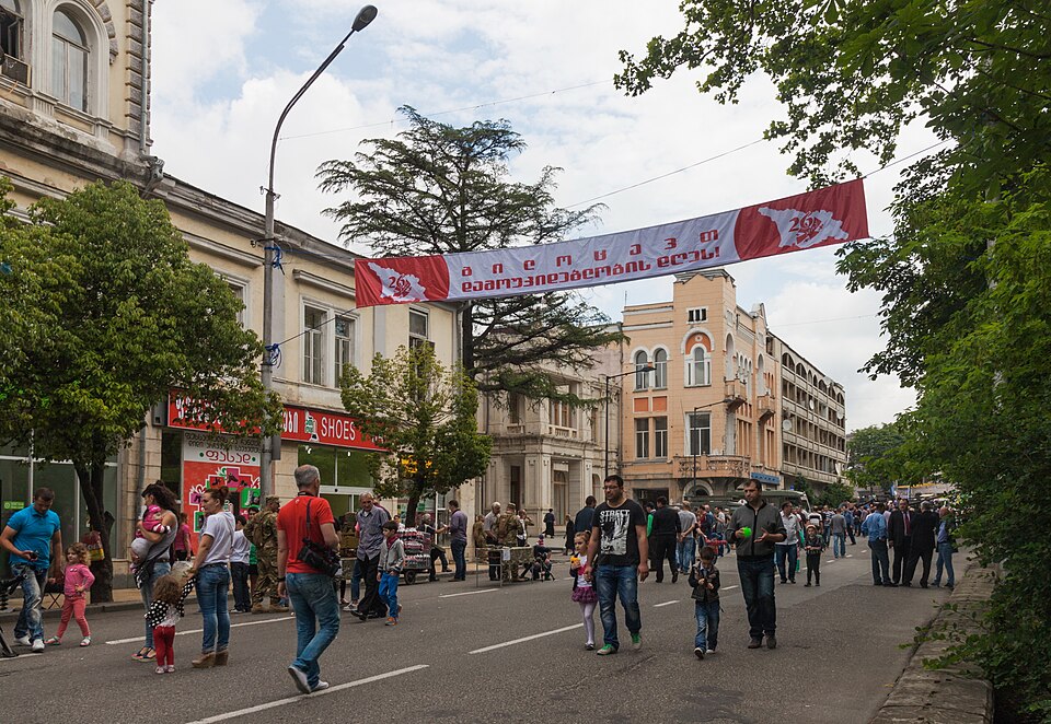 Kutaisi — local market for mobile commerce apps