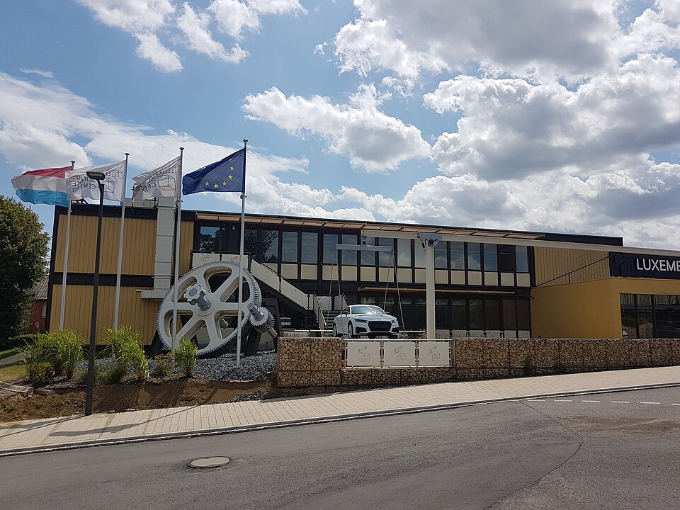Luxembourg — manufacturer and distributor portals for local businesses