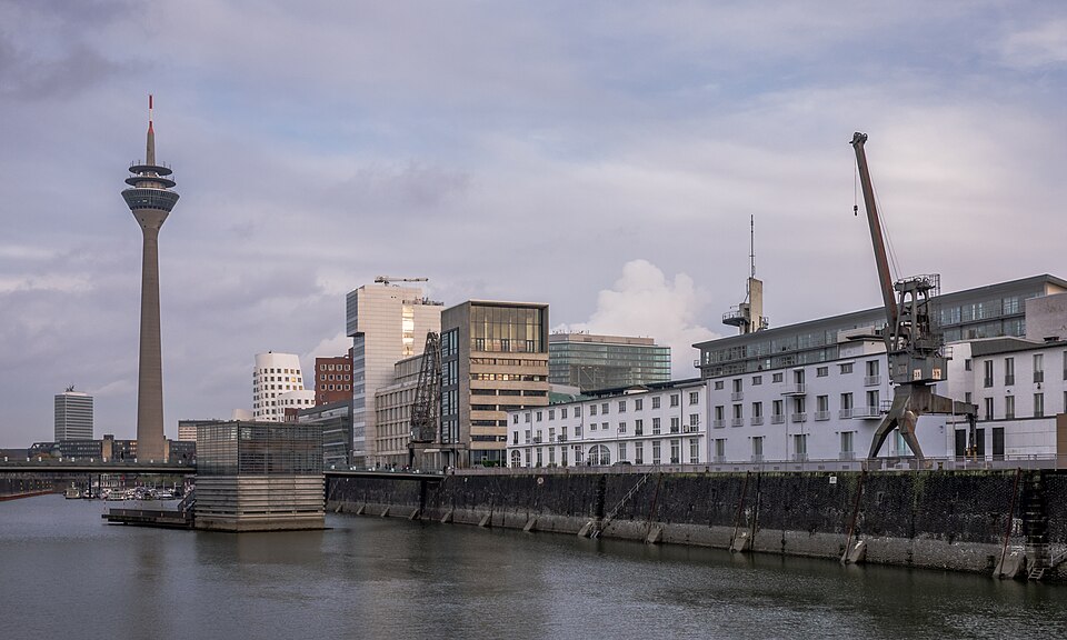 Düsseldorf — local market for manufacturer and distributor portals