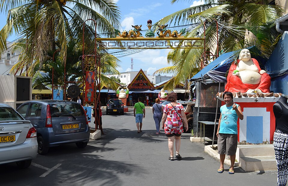 Grand Baie — local market for multi-vendor marketplaces
