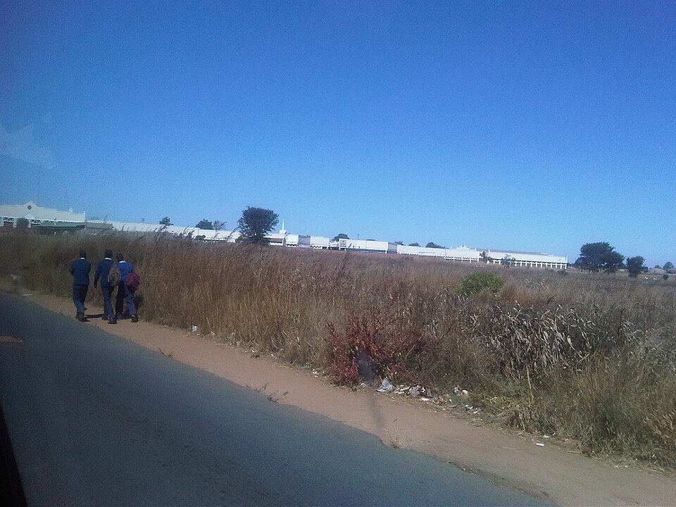 Chitungwiza — local market for online stores