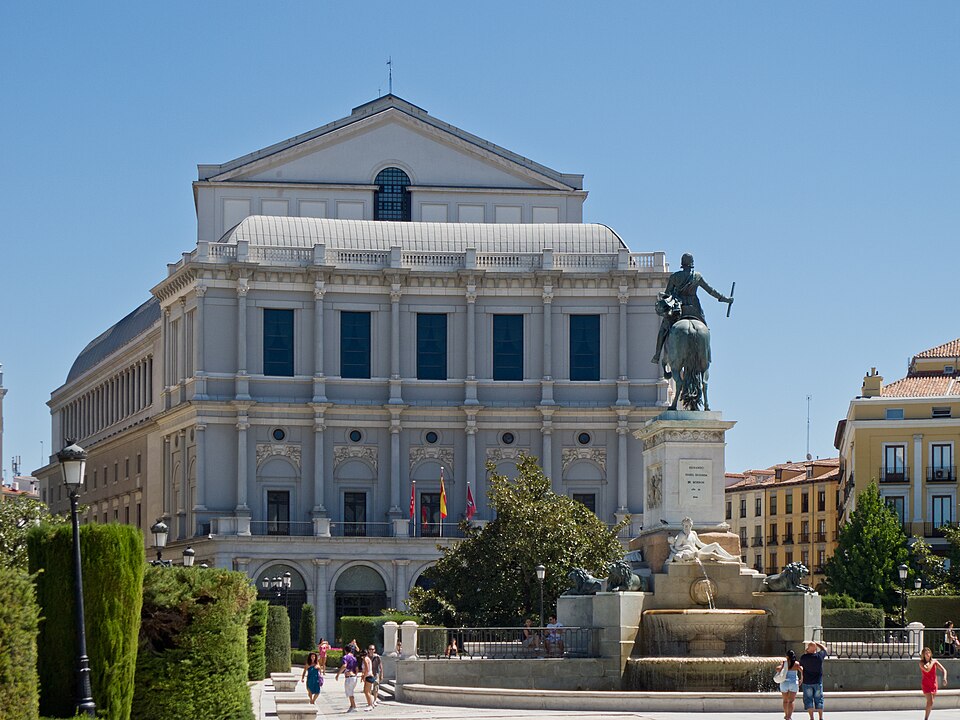 Madrid — service booking platforms for local businesses