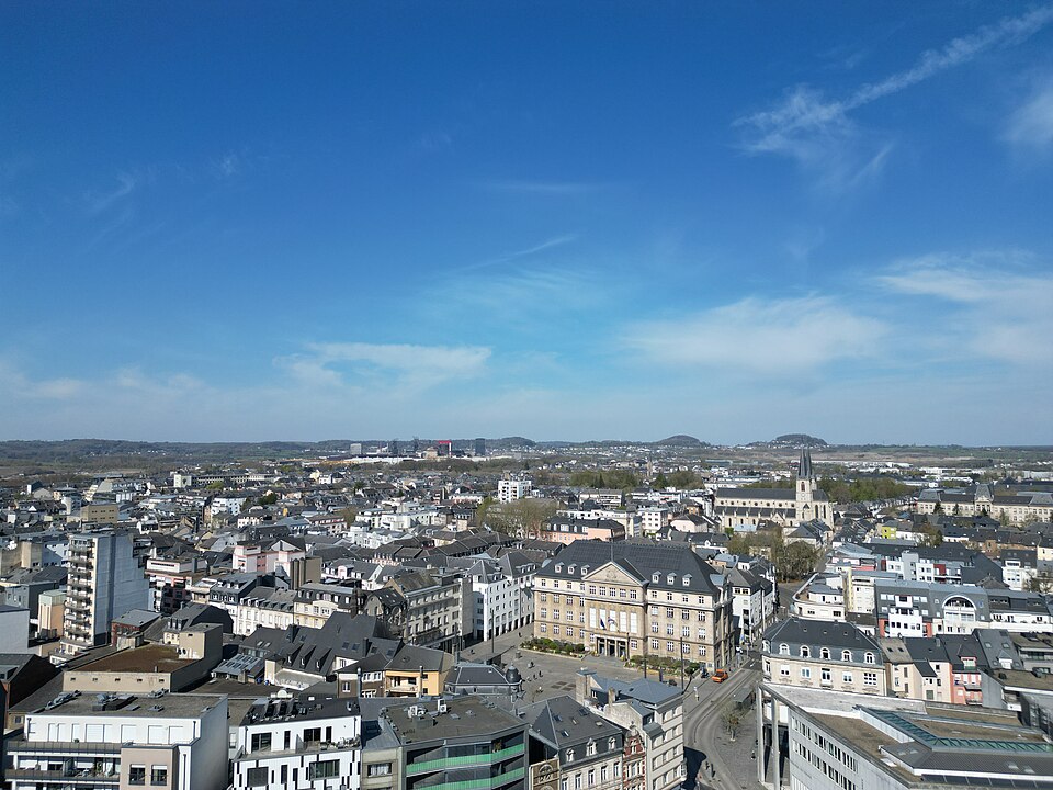 Esch-sur-Alzette — local market for custom e-commerce platforms