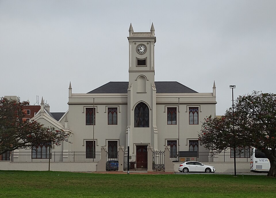 Port Elizabeth — manufacturer and distributor portals for local businesses
