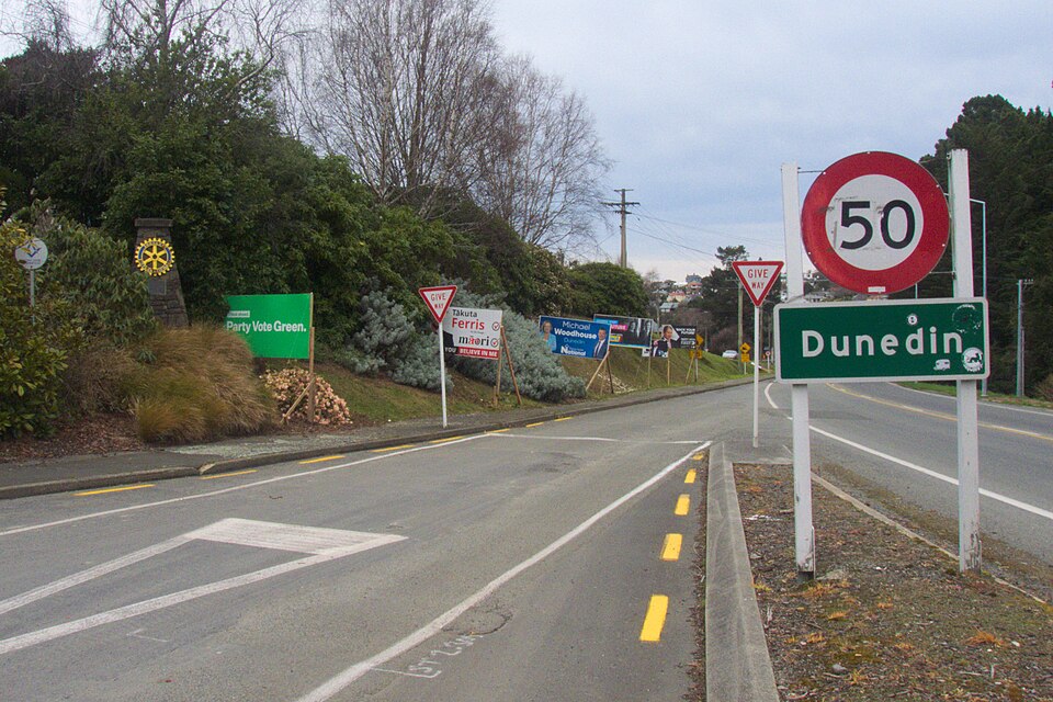 Dunedin — local market for international and multi-region stores