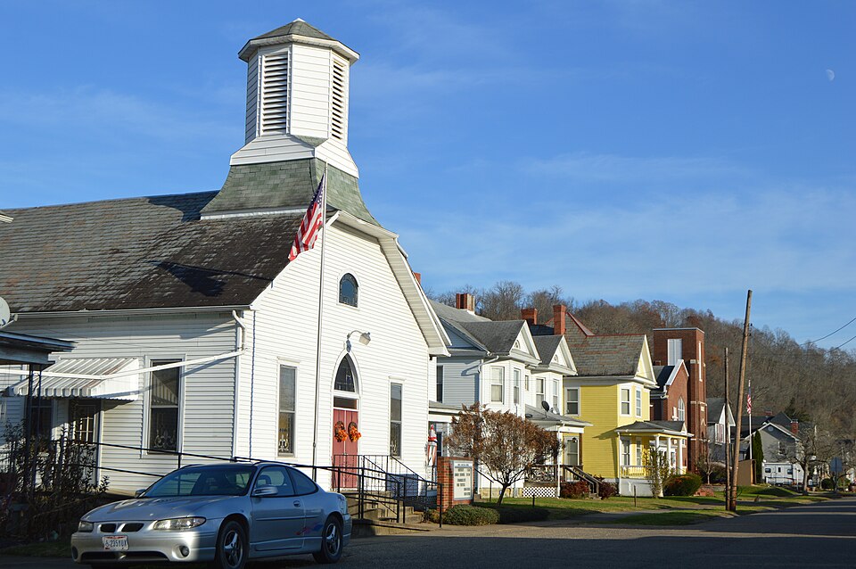 Lowell — local market for subscription and membership platforms