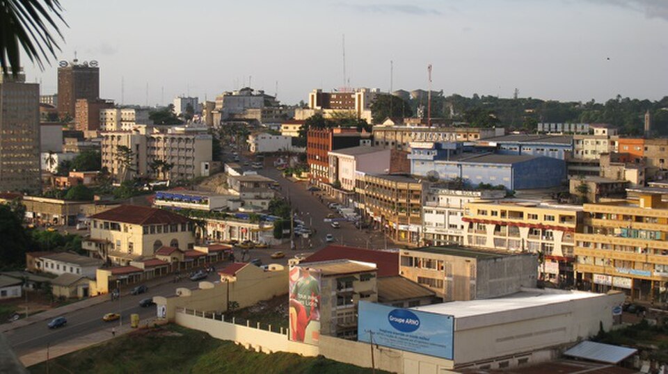 Yaoundé — local market for online stores