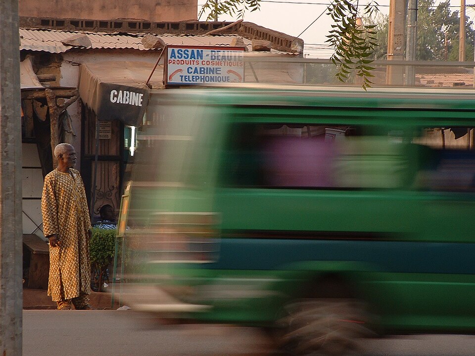Bamako — local market for mobile commerce apps