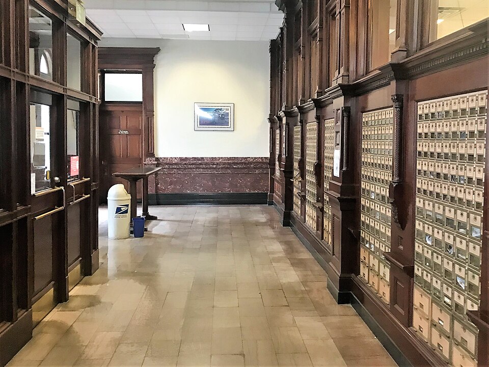 Charleston — local market for B2B and wholesale portals