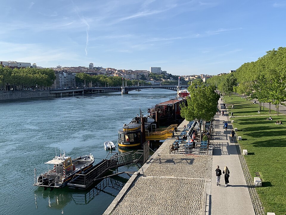 Lyon — multi-vendor marketplaces for local businesses