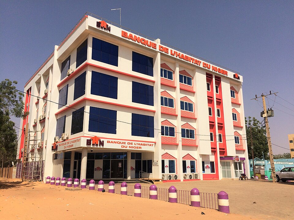 Niamey — local market for mobile commerce apps