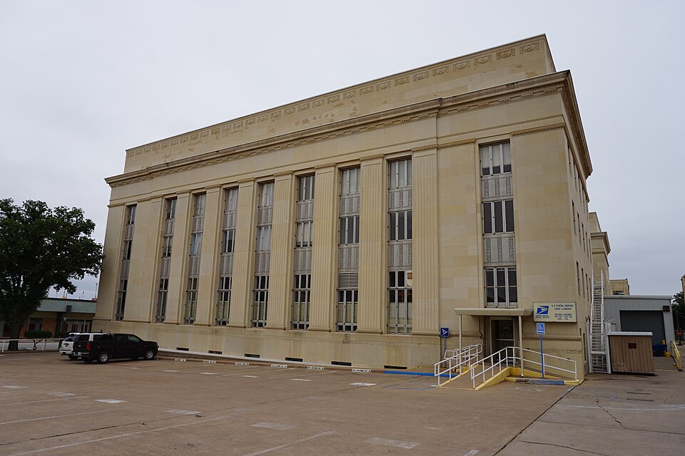 Wichita — international and multi-region stores for local businesses