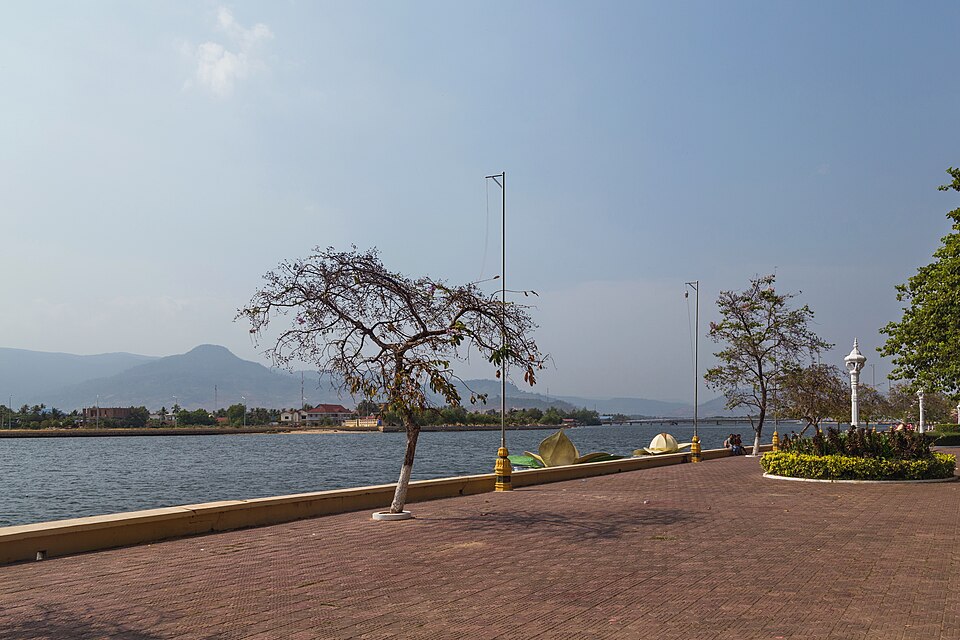 Kampot — international and multi-region stores for local businesses