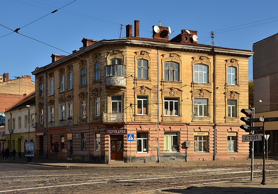 Lviv — local market for service booking platforms