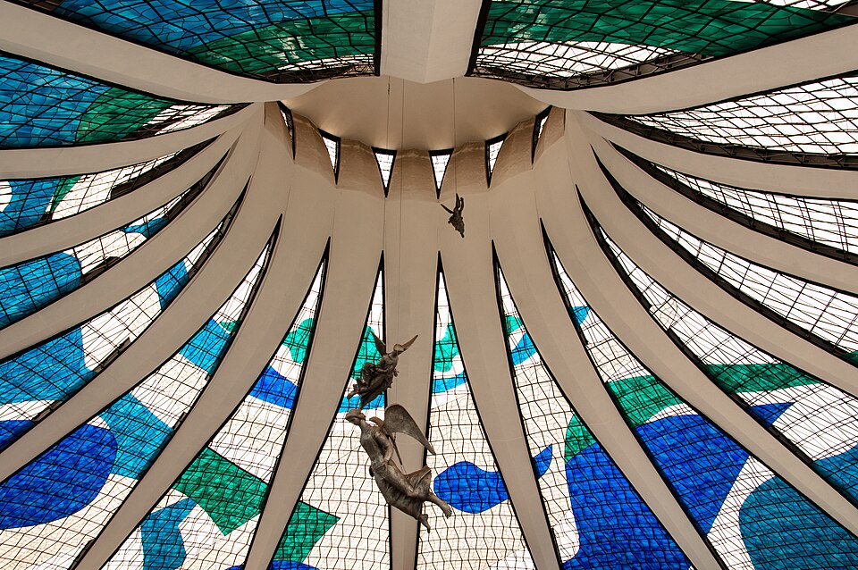 Brasília — local market for B2B and wholesale portals