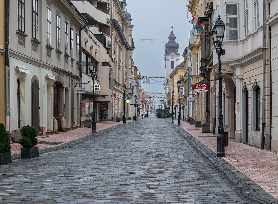 Győr — local market for mobile commerce apps