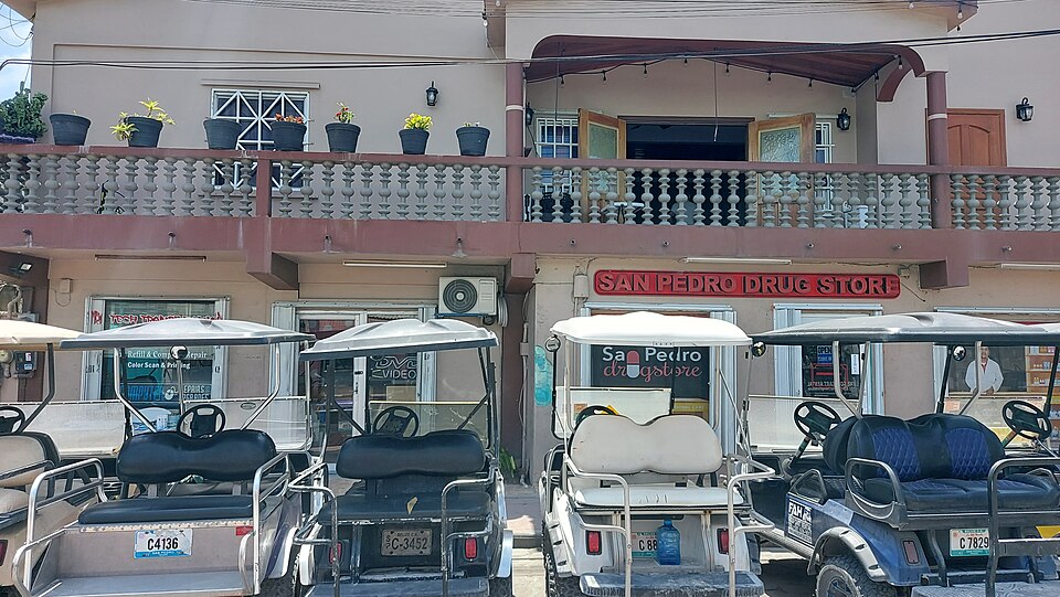 San Pedro — local market for custom e-commerce platforms